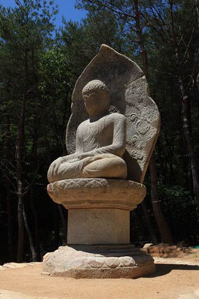 석조여래좌상 보수 후 상태 이미지 입니다.